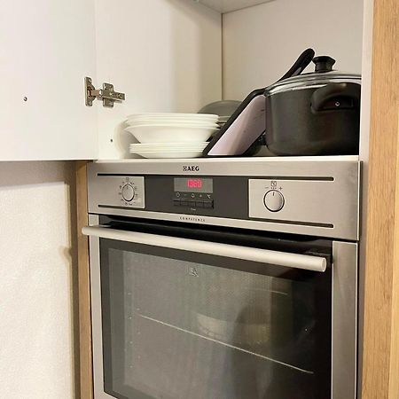 Nessi Apartment Приштина Экстерьер фото