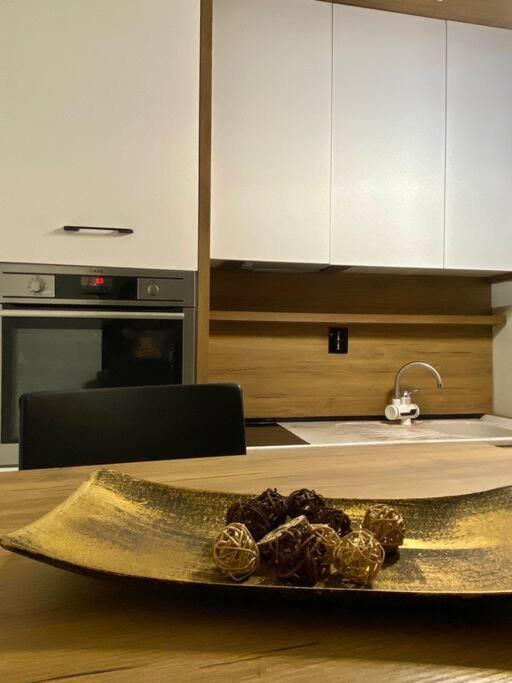 Nessi Apartment Приштина Экстерьер фото