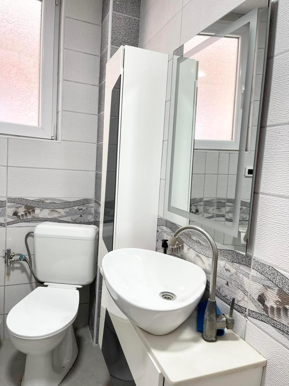 Nessi Apartment Приштина Экстерьер фото